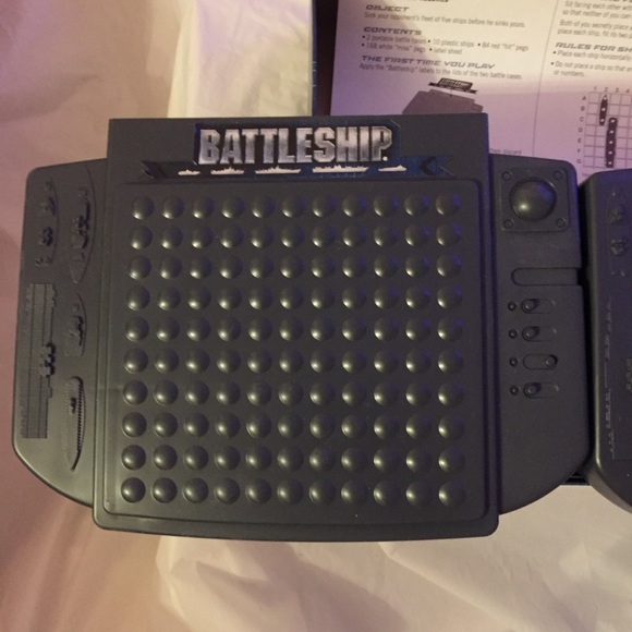Battleship The Classic Naval Combat Game - Picture 5 of 9